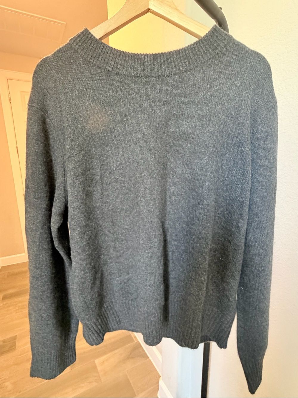 Quince Mongolian Cashmere Oversized Women's Crewneck Sweater in Charcoal M